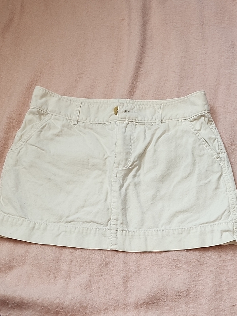 Abercrombie & Fitch White Mini Skirt sizw 0 skr1